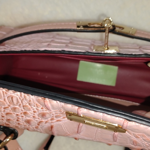 NWT Pink American Bee Purse with crossbody removable strap - Picture 14 of 14